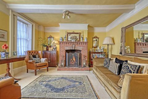 4 bedroom terraced house for sale, Newland Street, Witham, CM8