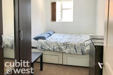 undefined, London Road Portsmouth PO2