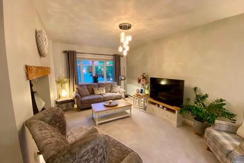 4 bedroom detached house for sale, Ferry Lane, Woodmansey, Beverley, East Riding of Yorkshi, HU17