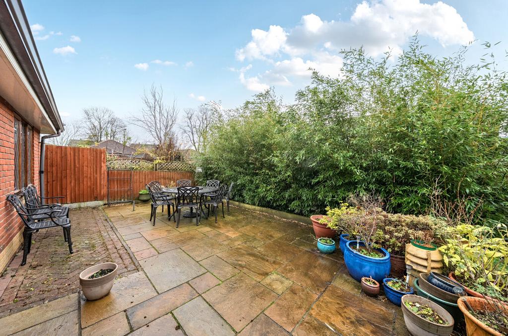 1386524-3-6931a51...