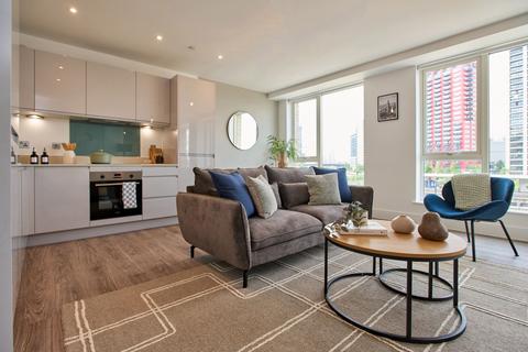3 bedroom apartment to rent, Fortunes Dock, Canning Town London E16