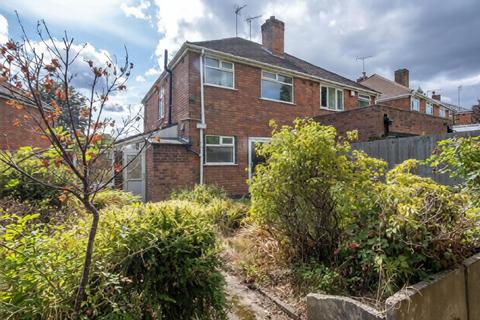 3 bedroom semi-detached house to rent, Cherington Road, Birmingham B29