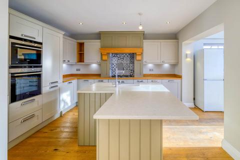 undefined, Henley Road, Reading RG4