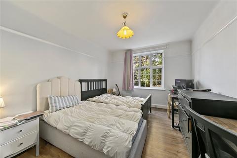 undefined, Kew Road, Kew, Surrey, TW9