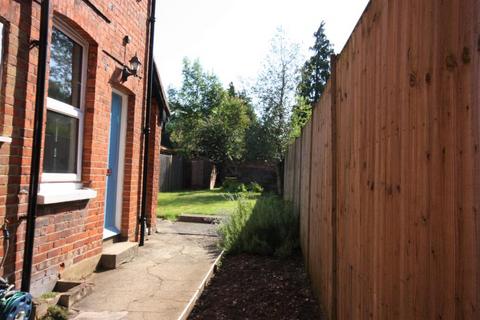 undefined, 18 William Road, Guildford GU1