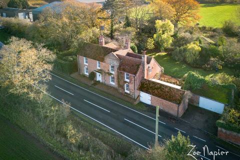 6 bedroom detached house for sale, Beaumont