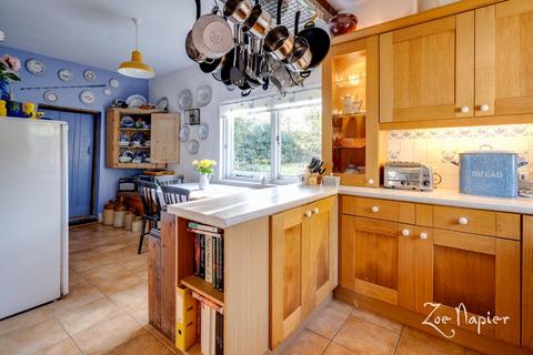 6 bedroom detached house for sale, Beaumont