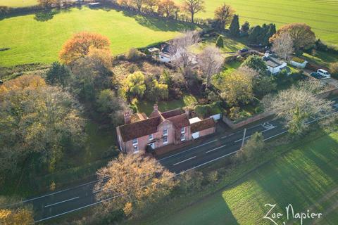 6 bedroom detached house for sale, Beaumont-cum-Moze