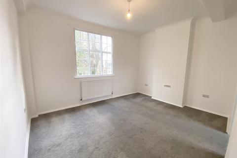undefined, Wood Street, Barnet EN5