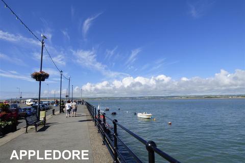 undefined, Appledore