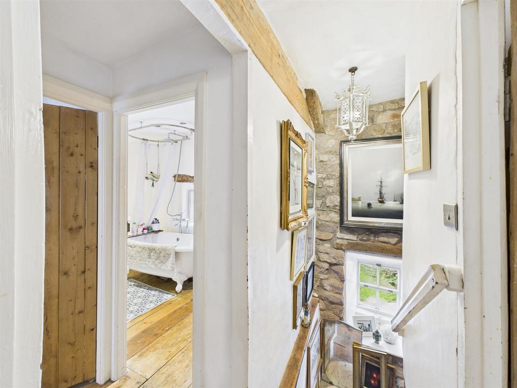 CAM03080 G0-PR0522-STILL018.jpg