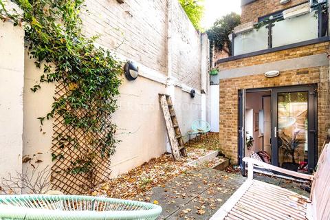 undefined, Babik Court, 132 Shacklewell Lane, Hackney, E8