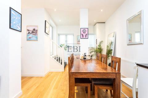 1 bedroom apartment for sale, Babik Court, 132 Shacklewell Lane, Hackney, E8