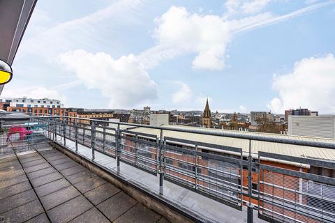 2 bedroom apartment to rent, Upper College Street, Nottingham, NG1