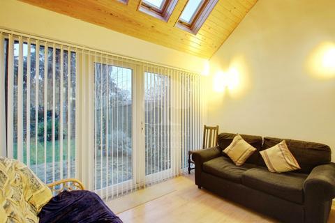 undefined, Fairfield Avenue, Slough SL3