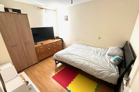undefined, 21 Grosvenor Road, Aldershot GU11
