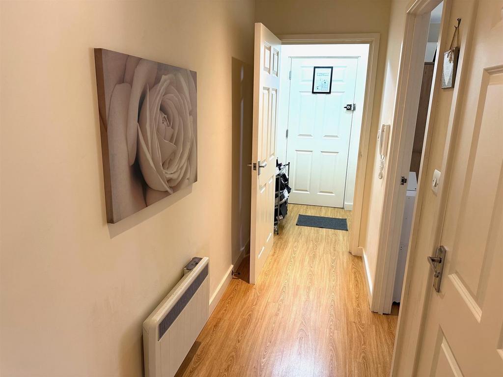 Entrance hall.jpg