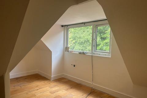 undefined, Bath Road, Reading RG10