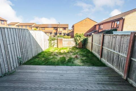 2 bedroom terraced house to rent, Hillview Road, Preston PR4
