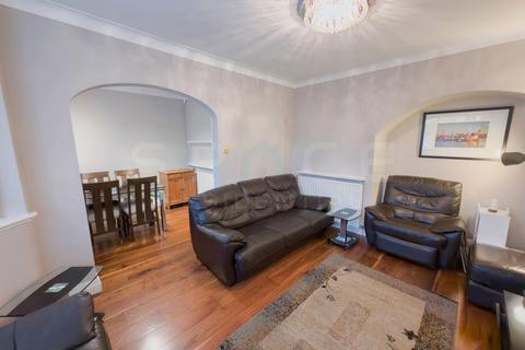 undefined, 3 Double bedroom house in Ranelagh Close HA8