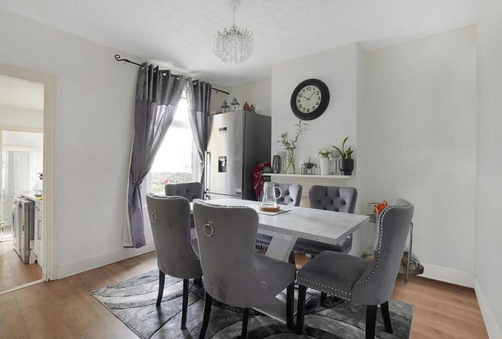 Dinning Room.jpg