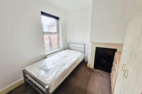 undefined, Room 4 198 Market Street, SO50
