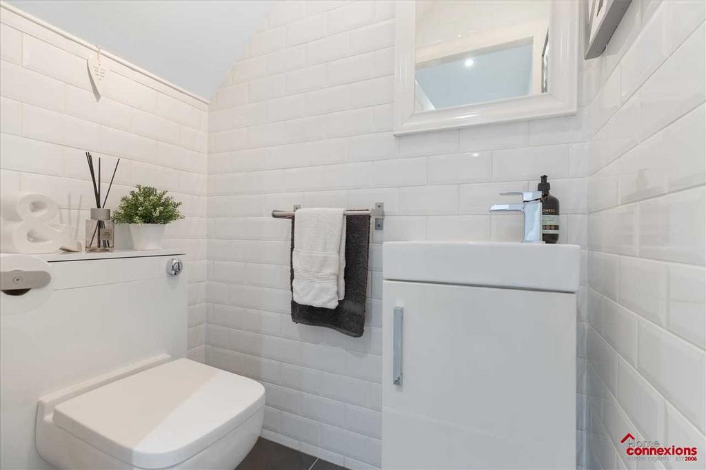Lower Level WC