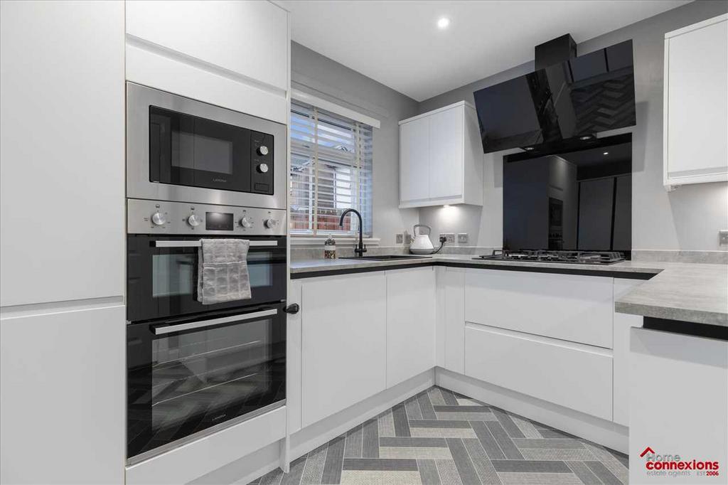 Kitchen (2)