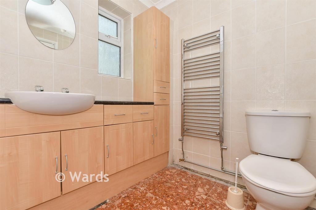 En-Suite Bathroom