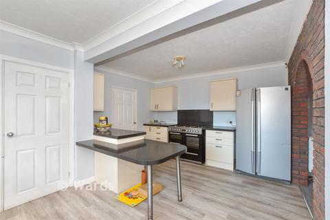 5 bedroom detached bungalow for sale, St. Mary's Road, New Romney TN28