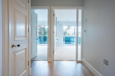 2 bedroom apartment for sale, Banks Road, Sandbanks, Poole, Dorset, BH13