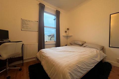 undefined, Sandycombe Road, Kew TW9