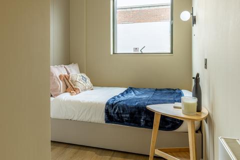 undefined, Tribu Kingston, Old London Road KT2