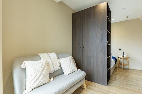 undefined, Tribu Kingston, Old London Road KT2