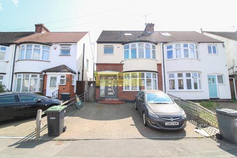 4 bedroom semi-detached house to rent, Wardown Crescent Luton LU2 7JU