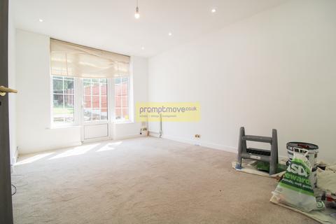4 bedroom semi-detached house to rent, Wardown Crescent Luton LU2 7JU