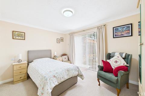 undefined, Lovedays Mead, Stroud, Gloucestershire, GL5
