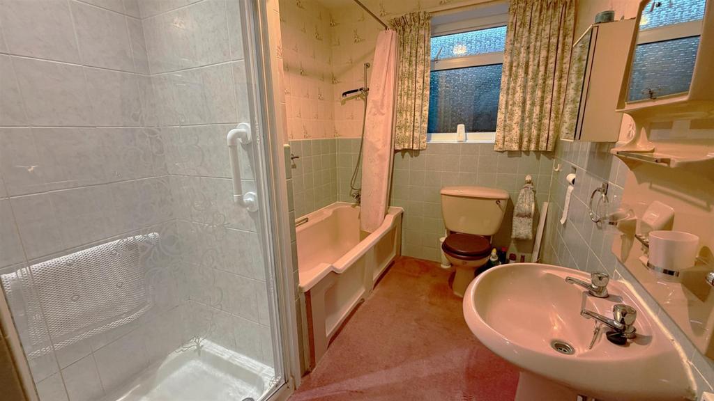 Four piece bathroom