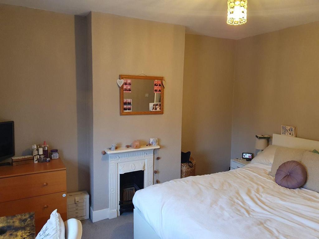 Master bedroom.jpg