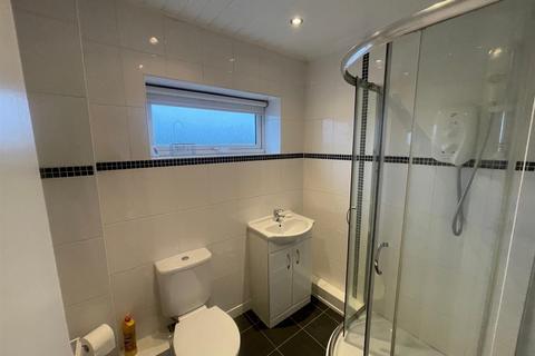 1 bedroom flat to rent, St Peters Road, Rock Ferry CH42