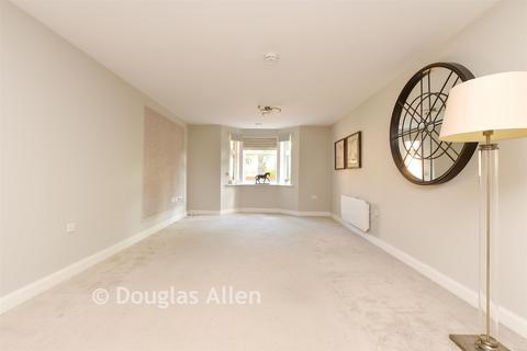 2 bedroom ground floor flat for sale, Outwood Lane, Chipstead, Surrey