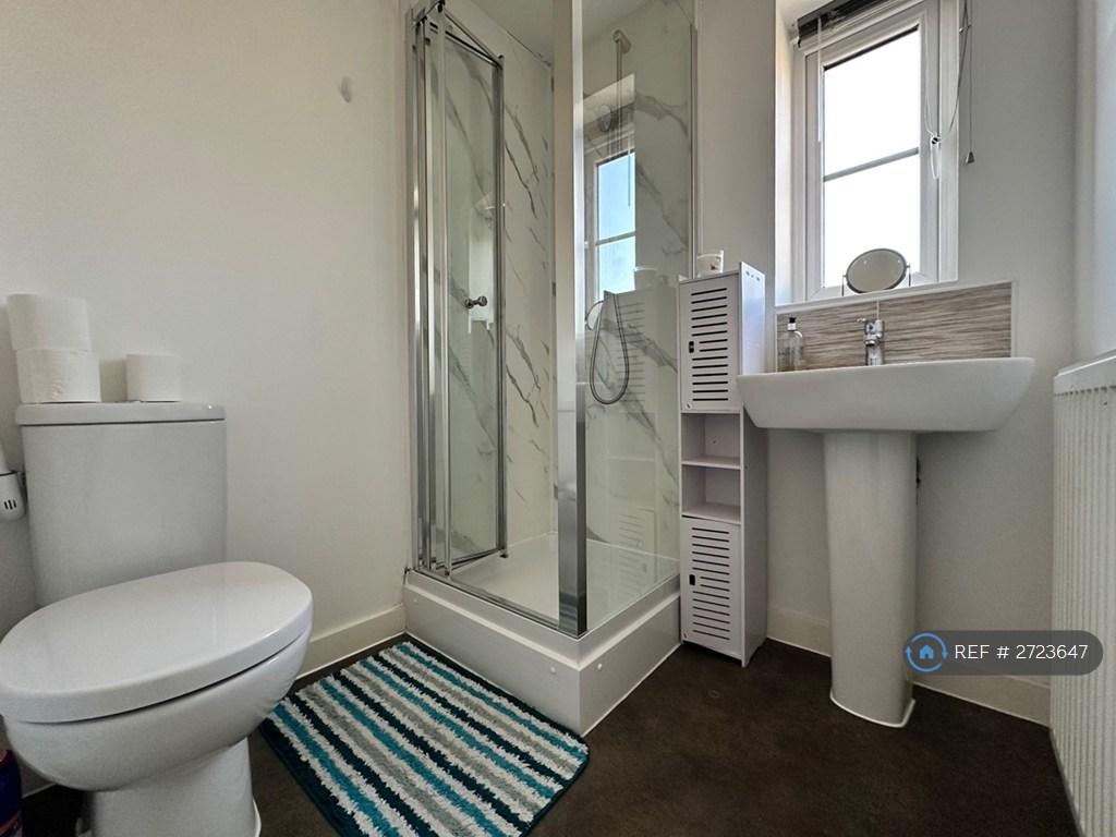 Ensuite - Master Bedroom