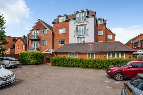 2 bedroom apartment to rent, Alpha House, Crowthorne RG45