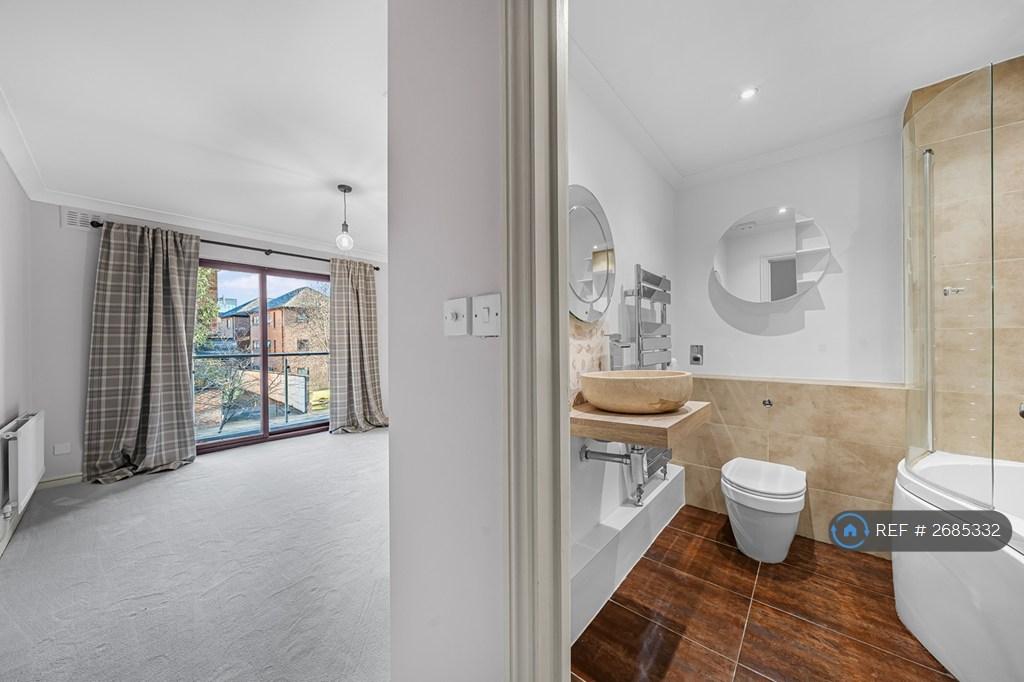 Ensuite