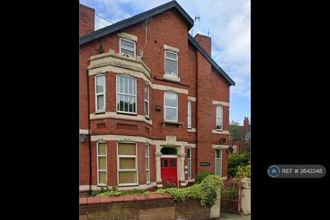 1 bedroom flat to rent, Banks Road, West Kirby, Wirral, CH48