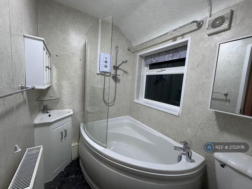 Upstairs Bathroom