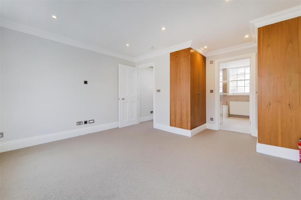 15. Bedroom 2.1.jpg