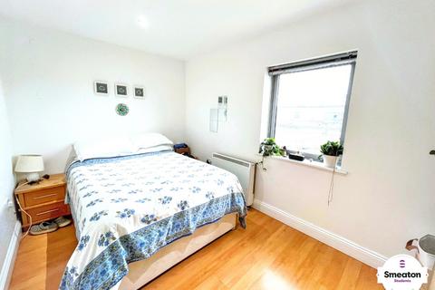 1 bedroom penthouse to rent, Plymouth, Devon PL4