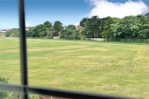 2 bedroom apartment to rent, Meols Drive, Hoylake, Wirral, Merseyside, CH47