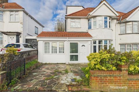undefined, Wakemans Hill Avenue, London NW9